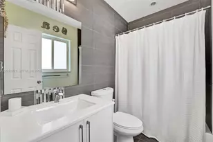 1146 NE 17th Terrace, Fort Lauderdale, FL 33304 - Photo 13