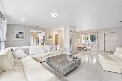 1146 NE 17th Ter #1146, Fort Lauderdale, FL 33304 - Photo 1