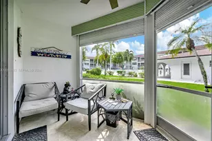 400 SE 10th St, Deerfield Beach, FL 33441 - Photo 17