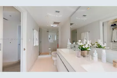 5025 Collins Ave #2206, Miami Beach, FL 33140 - Photo 15
