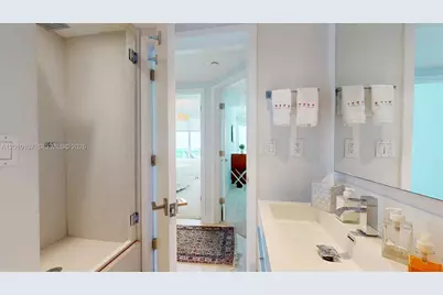 5025 Collins Ave #2206, Miami Beach, FL 33140 - Photo 11
