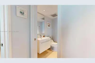5025 Collins Ave #2206, Miami Beach, FL 33140 - Photo 9