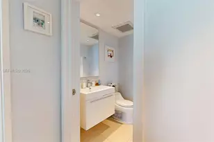 5025 Collins Ave, Miami Beach, FL 33140 - Photo 9