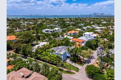 690 Warren Ln, Key Biscayne, FL 33149 - Photo 37
