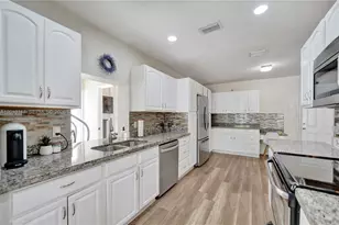 7511 NW 41st St, Coral Springs, FL 33065 - Photo 15
