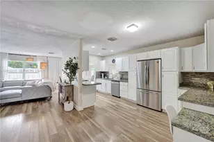 7511 NW 41st St, Coral Springs, FL 33065 - Photo 13