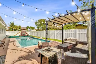 7511 NW 41st St, Coral Springs, FL 33065 - Photo 3