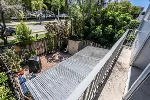 928 NE 27th Ave, Hallandale Beach, FL 33009 - Photo 17
