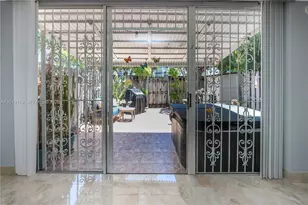 928 NE 27th Ave, Hallandale Beach, FL 33009 - Photo 13
