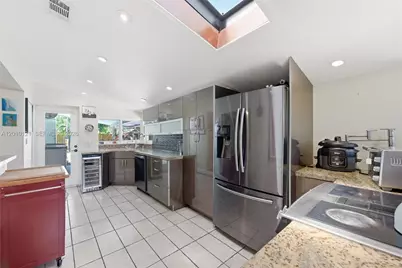1118 NW 16th St, Fort Lauderdale, FL 33311 - Photo 17