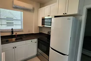1043 NW 2nd St, Miami, FL 33128 - Photo 17