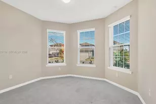 9107 Rally Spring Loop, Other City - In The State Of Florida, FL 33545 - Photo 11