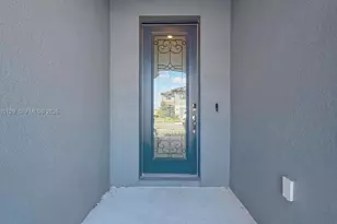 9107 Rally Spring Loop, Other City - In The State Of Florida, FL 33545 - Photo 5