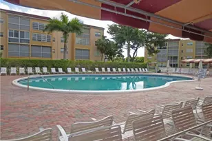 2861 Somerset Dr, Lauderdale Lakes, FL 33311 - Photo 11