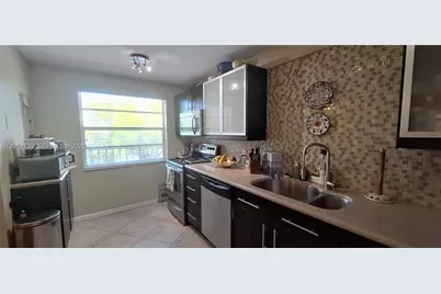 3000 NW 48th Ter #320, Lauderdale Lakes, FL 33313 - Photo 5