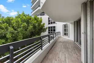 3500 Mystic Pointe Dr, Aventura, FL 33180 - Photo 11