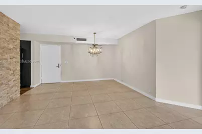 3500 Mystic Pointe Dr #302, Aventura, FL 33180 - Photo 3