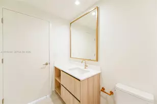 77 SE 5 St, Miami, FL 33131 - Photo 13