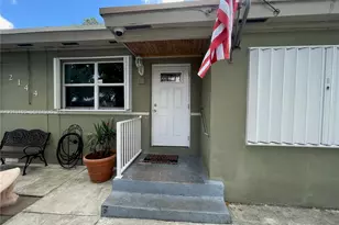 2144 NW 85th St, Miami, FL 33147 - Photo 5