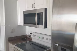 1155 Brickell Bay Dr, Miami, FL 33131 - Photo 9