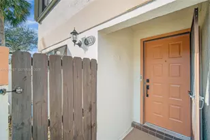 4250 SW 70th Terrace, Davie, FL 33314 - Photo 7