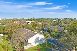 4250 SW 70th Terrace, Davie, FL 33314 - Photo 5