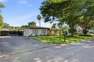 7500 SW 175th St, Palmetto Bay, FL 33157 - Photo 9