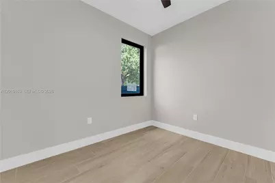 1818 NW 49 St, Miami, FL 33142 - Photo 25