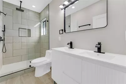 1816 NW 49th St, Miami, FL 33142 - Photo 15