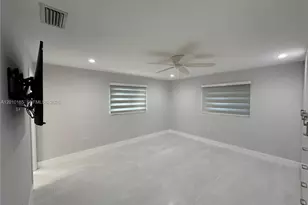 9275 SW 67th St, Miami, FL 33173 - Photo 19