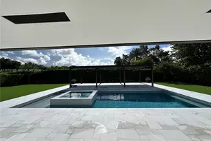 9275 SW 67th St, Miami, FL 33173 - Photo 25