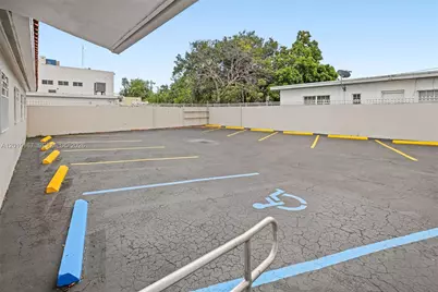 1888 NW 7th St, Miami, FL 33125 - Photo 9