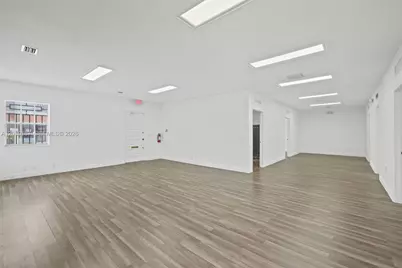 1888 NW 7th St, Miami, FL 33125 - Photo 11
