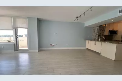 2899 Collins Ave #724, Miami Beach, FL 33140 - Photo 5