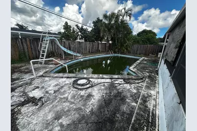 55 NE 171st Ter, North Miami Beach, FL 33162 - Photo 9