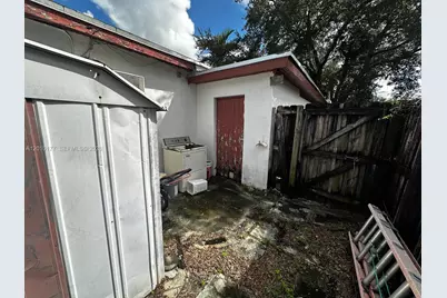 55 NE 171st Ter, North Miami Beach, FL 33162 - Photo 13