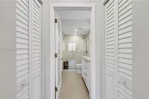 300 Bayview Dr, Sunny Isles Beach, FL 33160 - Photo 31
