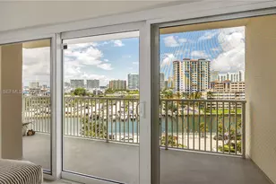 300 Bayview Dr, Sunny Isles Beach, FL 33160 - Photo 13