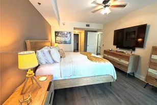 2641 N Flamingo Rd, Sunrise, FL 33323 - Photo 25
