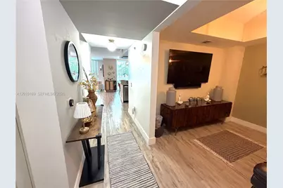2641 N Flamingo Rd #TH4N, Sunrise, FL 33323 - Photo 9