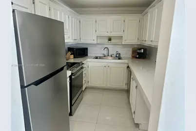 1800 Collins Ave #5D, Miami Beach, FL 33139 - Photo 11