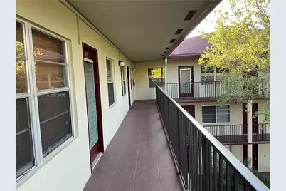 150 SW 134th Way #304R, Pembroke Pines, FL 33027 - Photo 3