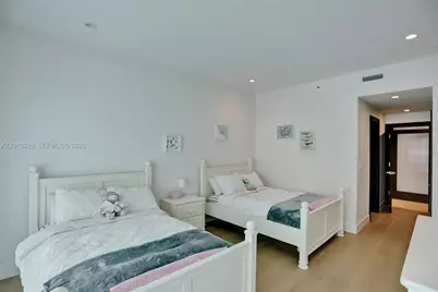 10101 Collins Ave #4E, Bal Harbour, FL 33154 - Photo 37