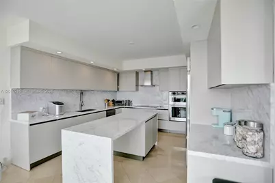 10101 Collins Ave #4E, Bal Harbour, FL 33154 - Photo 23