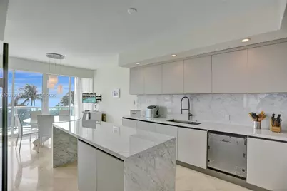 10101 Collins Ave #4E, Bal Harbour, FL 33154 - Photo 17