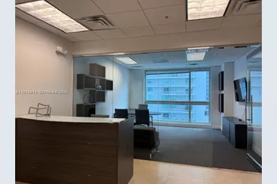 175 SW 7th St #1605, Miami, FL 33130 - Photo 3