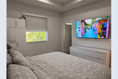 9330 W 33rd Ave, Hialeah, FL 33018 - Photo 5