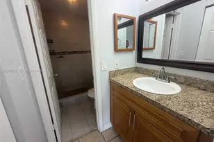 6540 W 27th Ct, Hialeah, FL 33016 - Photo 9