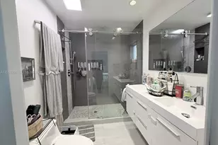 7560 NW 173rd Ln, Hialeah, FL 33015 - Photo 17