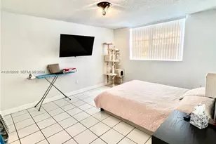 1990 Marseille Dr, Miami Beach, FL 33141 - Photo 3